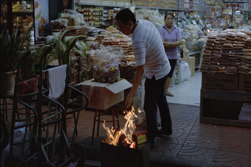 chinese new year paper burning