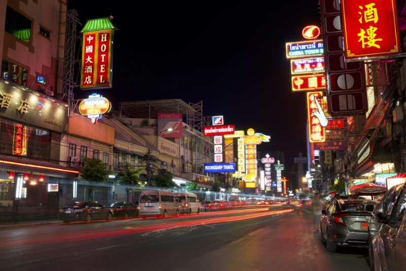 bangkok chinatown at night
